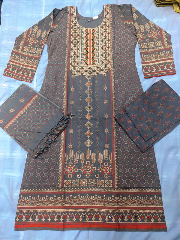 রেডিমেড থ্রি পিস